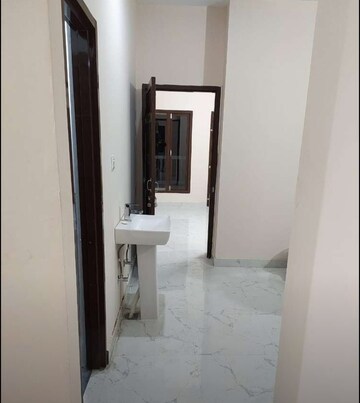 Building Lobby in 1 BHK Builder Floor at Sector 20 – for Rent