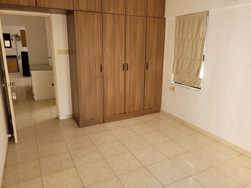 Room in 3 BHK Apartment at Rohan Garima Phase II, Model Colony – for Rent