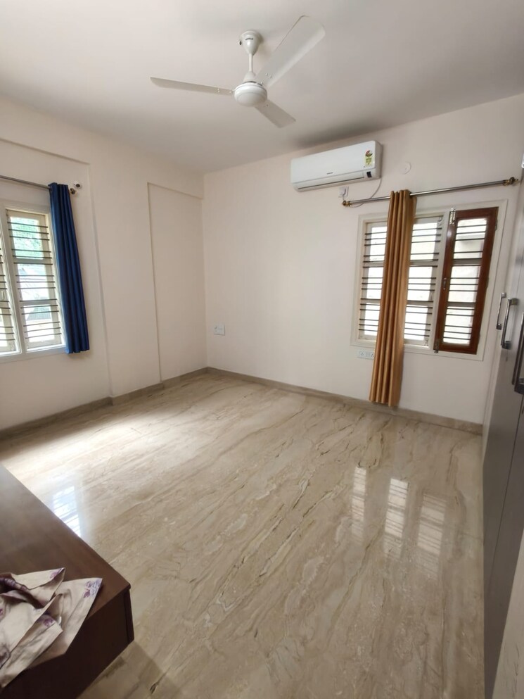 Room, indiranagar 3 Bedroom 2000 Sq.Ft. Builder Floor In Indiranagar Bangalore 8987058