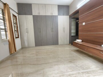 Room in 3 BHK Builder Floor at Indiranagar – for Rent