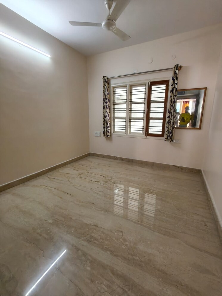 Room, indiranagar 3 Bedroom 2000 Sq.Ft. Builder Floor In Indiranagar Bangalore 8987058