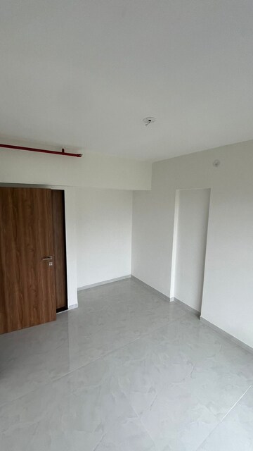 Bedroom in 1 BHK Apartment at Vaibhavlaxmi Central Park, Vikhroli East – for Rent
