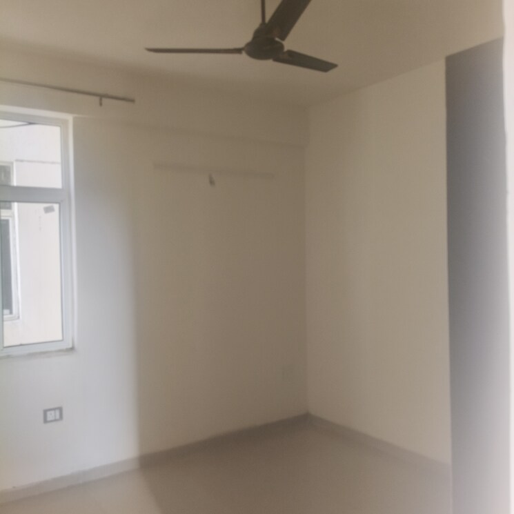 Room, rof-aalayas-phase-2 3 Bedroom 645 Sq.Ft. Apartment In Sector 102 Gurgaon 8987074