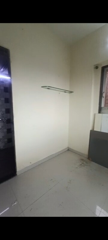 Room in 2 BHK Apartment at Santacruz East – for Rent