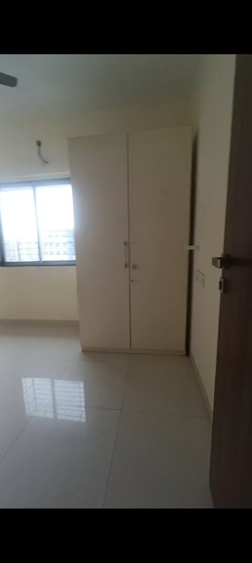Bedroom in 2 BHK Apartment at Santacruz East – for Rent