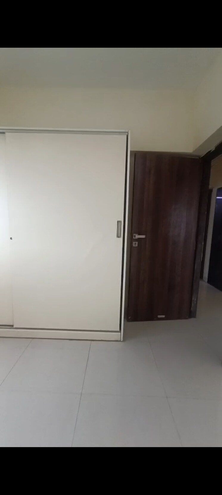 Room, santacruz east 2 Bedroom 700 Sq.Ft. Apartment In Santacruz East Mumbai 8987094