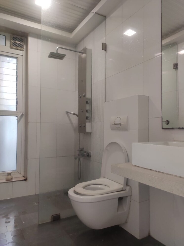 Bathroom, white-lotus 4 Bedroom 2600 Sq.Ft. Apartment In Santacruz West Mumbai 8987112
