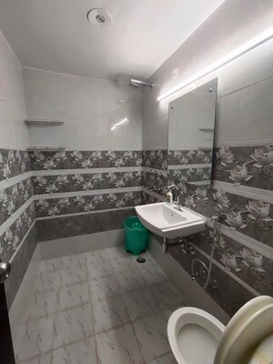 Team Area in 3 BHK Builder Floor at Harit Vihar RWA, Burari – for Sale