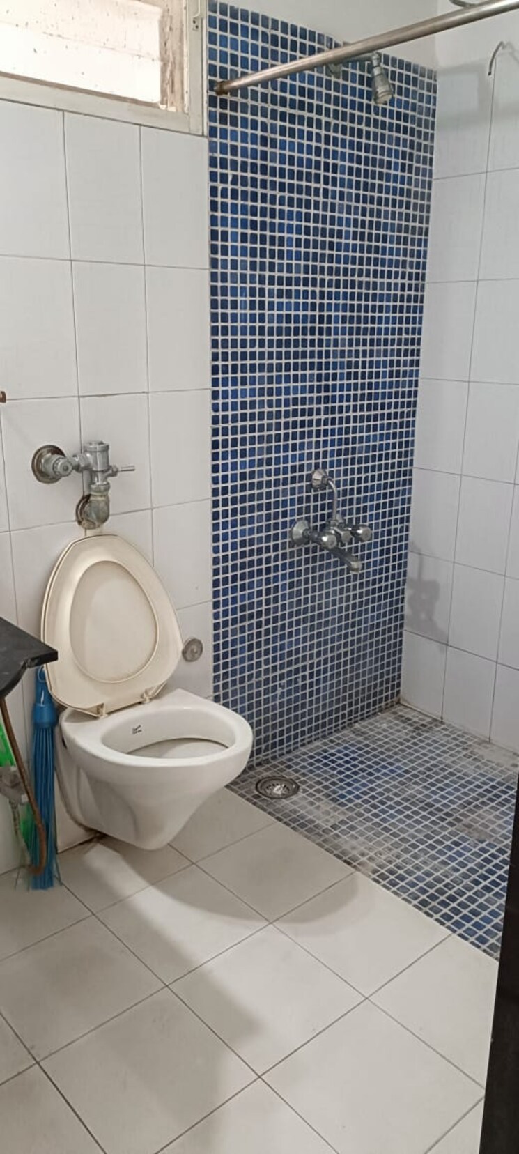 Bathroom, balewadi 2 Bedroom 1000 Sq.Ft. Apartment In Balewadi Pune 8987133