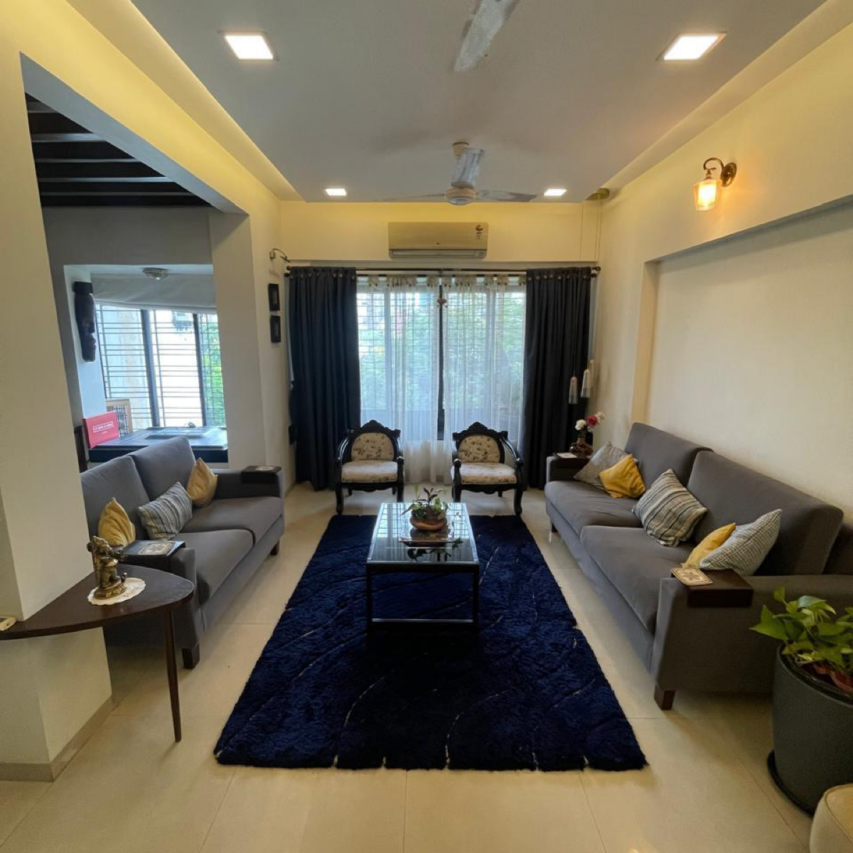 2 BHK + Pooja Room Apartment For Rent in Oxford Apartments Bandra West