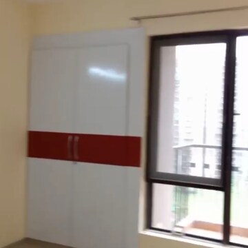 Room in 3.5 BHK Apartment at Logix Blossom County, Sector 137 – for Rent