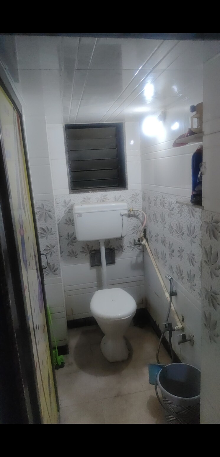Bathroom, aum-shree-avenue 1 Bedroom 400 Sq.Ft. Apartment In Mira Road Thane 8987164
