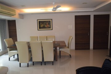 Team Area in 4 BHK Apartment at Urvashi Terraces, Khar West – for Sale