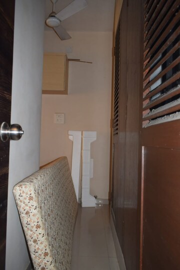 Bathroom in 4 BHK Apartment at Urvashi Terraces, Khar West – for Sale