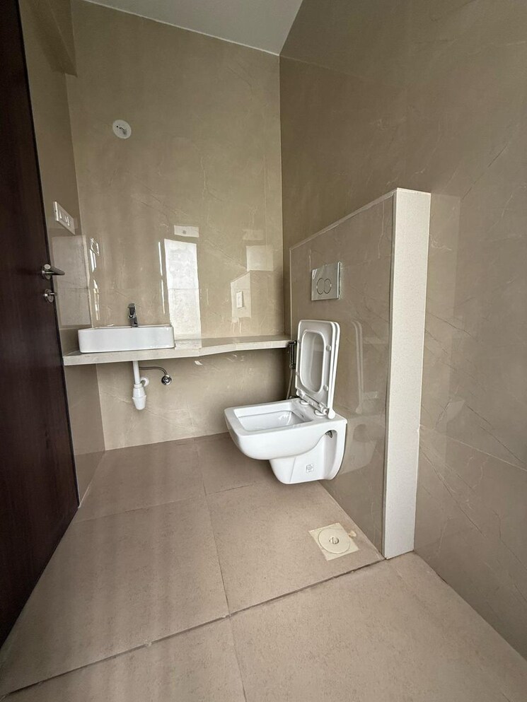 Bathroom, windermere-apartment 3 Bedroom 1032 Sq.Ft. Apartment In Santacruz West Mumbai 8987191