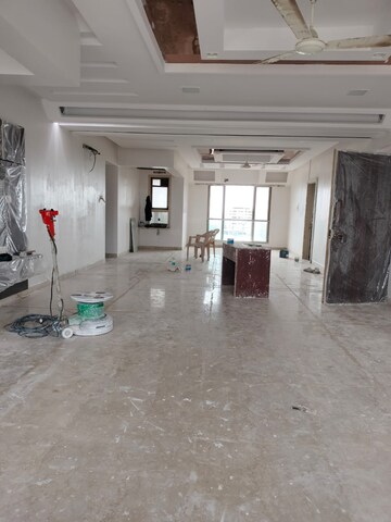 Parking in 4 BHK Apartment at Zears Shiv Asthan Heights, Bandra West – for Sale