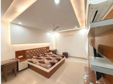 Master Bedroom in 4 BHK Apartment at Sector 104 – for Rent