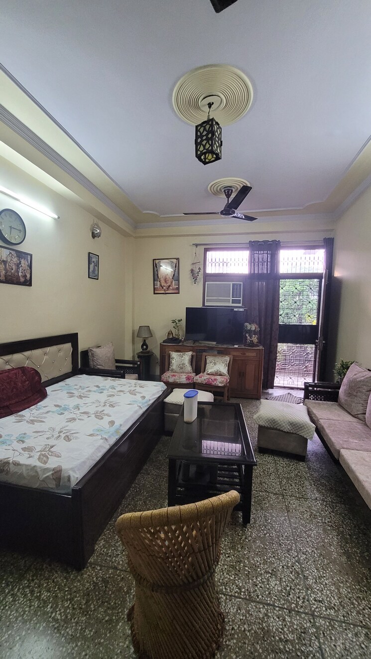 Living Room, dilshad garden 2 Bedroom 900 Sq.Ft. Builder Floor In Dilshad Garden Delhi 8987222