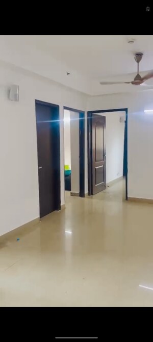 2 BHK Apartment For Sale in Nimbus The Hyde park, Sector 78