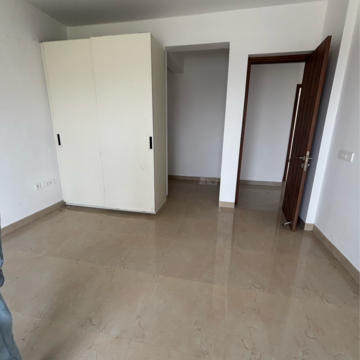 Room in 3 BHK Apartment at Shalimar Belvedere Court, Malesemau – for Rent