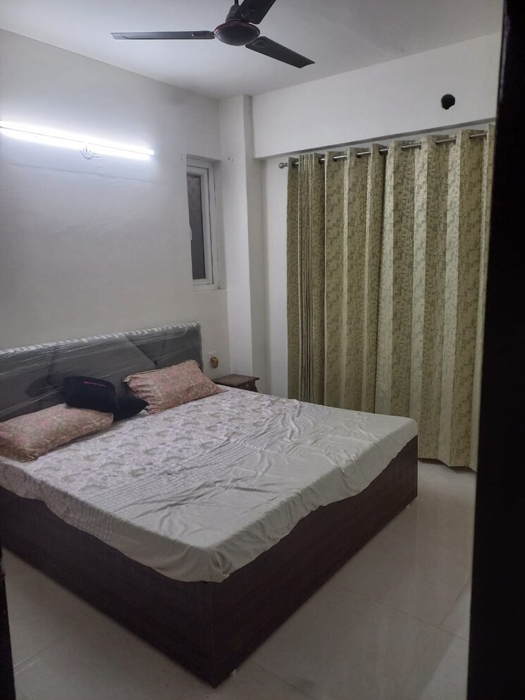 Bedroom, signature-the-serenas 2 Bedroom 614 Sq.Ft. Apartment In Sohna Sector 36 Gurgaon 8987273