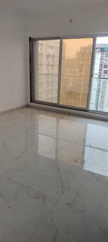 Room in 3 BHK Apartment at LK Umang Heights, Andheri West – for Sale