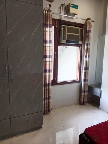 Building Lobby in 3 BHK Builder Floor at Sector 13 – for Rent