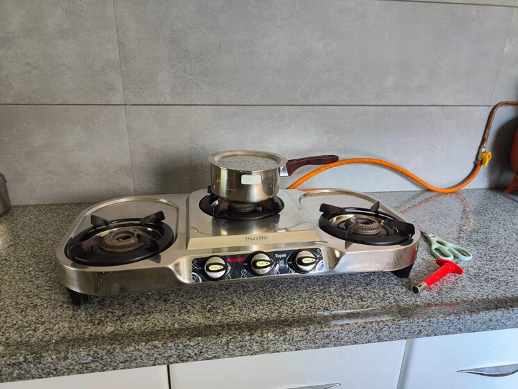  Parking, camelot-society 2 Bedroom 1000 Sq.Ft. Apartment In Viman Nagar Pune 8987337