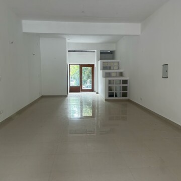  Shop For Rent in Sector 38