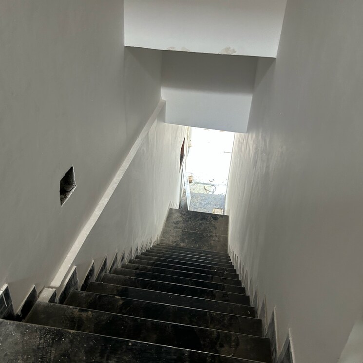 undefined, sector 33 Commercial Office Space 1000 Sq.Ft. In Sector 33 Chandigarh 8987359