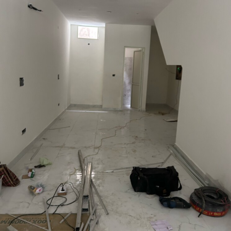 Living Room, sector 33 Commercial Office Space 1000 Sq.Ft. In Sector 33 Chandigarh 8987359