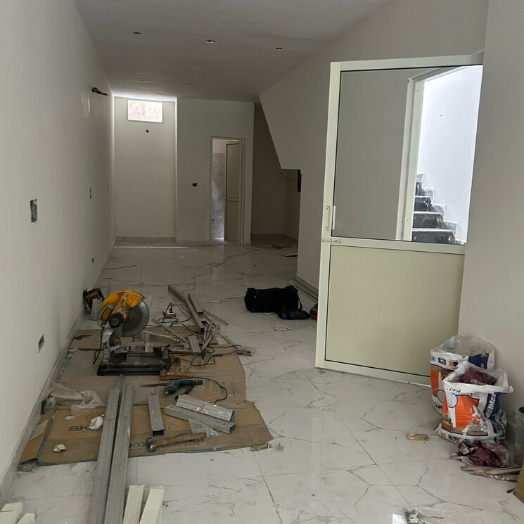 Living Room, sector 33 Commercial Office Space 1000 Sq.Ft. In Sector 33 Chandigarh 8987359