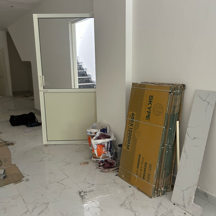 Living Room, sector 33 Commercial Office Space 1000 Sq.Ft. In Sector 33 Chandigarh 8987359