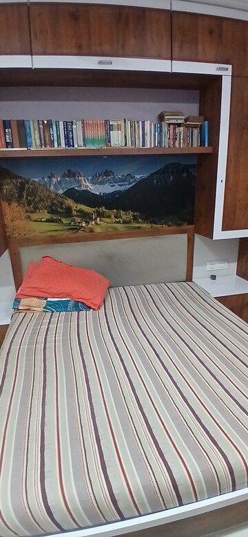 Furnished Amenities in 2 BHK Apartment at Metro Nakshatra, Chembur – for Sale