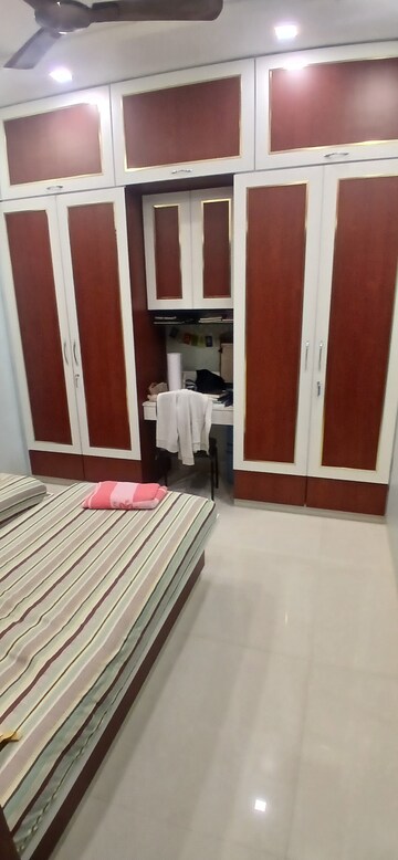 Furnished Amenities in 2 BHK Apartment at Metro Nakshatra, Chembur – for Sale