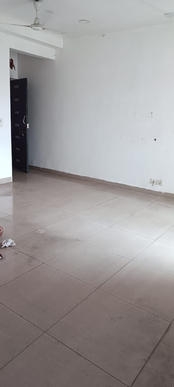 2 BHK Apartment For Sale in Gaur City 2 - 10th Avenue