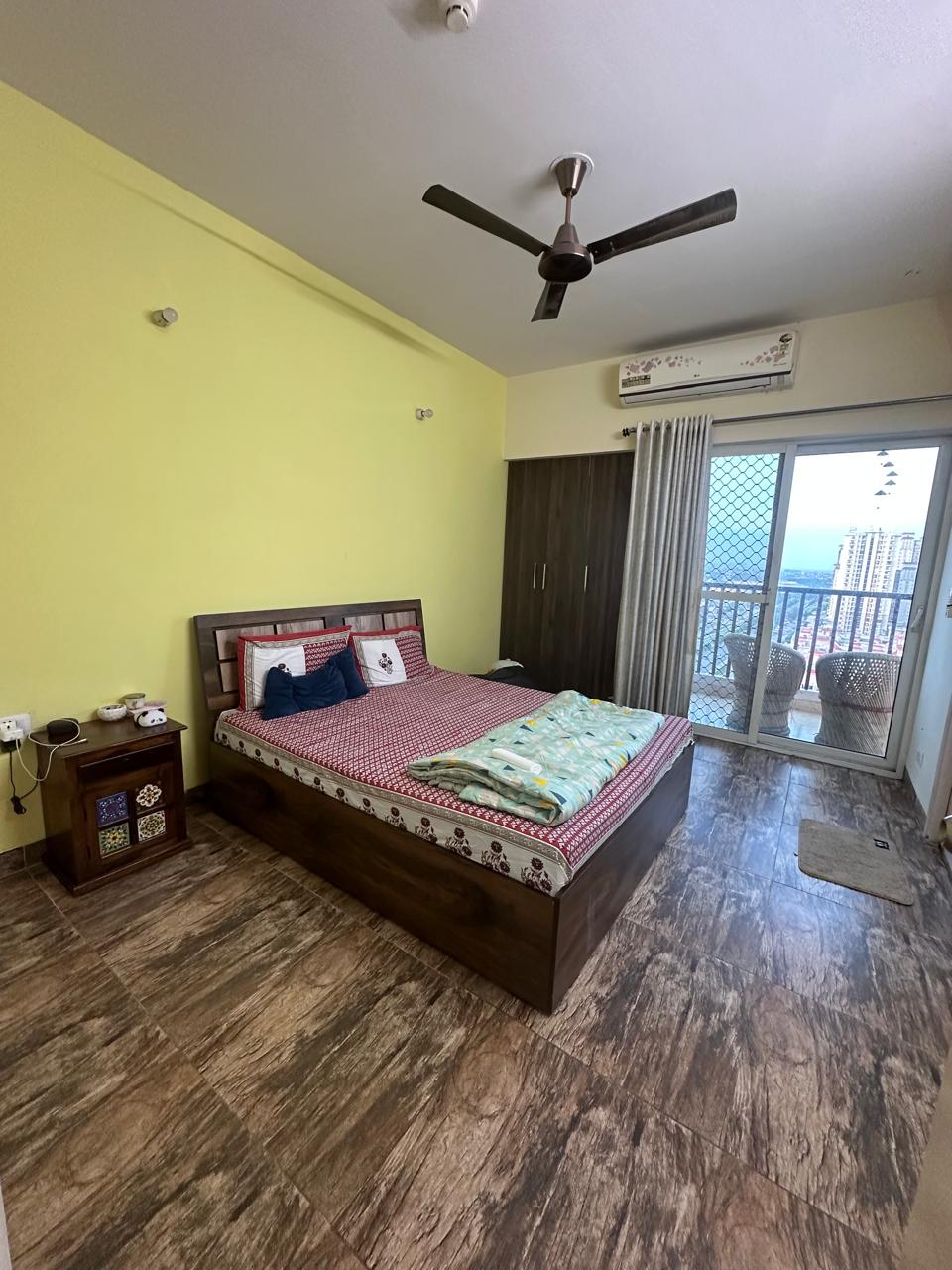 4 BHK + Study Room Apartment For Rent in JM Aroma