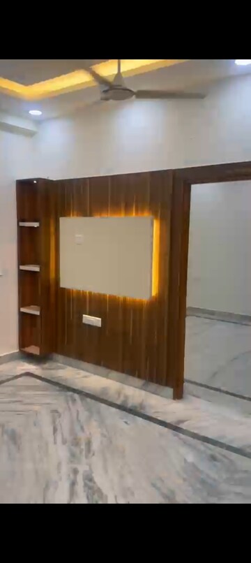 Bedroom in 1 BHK Builder Floor at Vaishali Sector 6 – for Sale