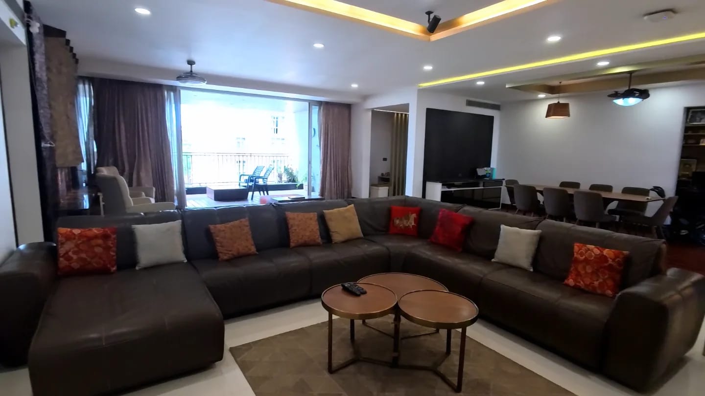 4 BHK + Pooja Room,Servant Room Apartment For Sale in Lodha Bellezza Sky Villas