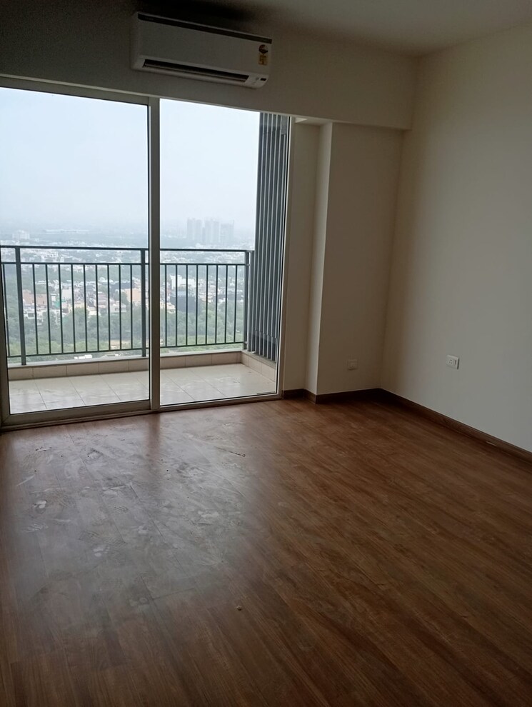 Room, godrej-woods 3 Bedroom 1550 Sq.Ft. Apartment In Sector 43 Noida 8987407