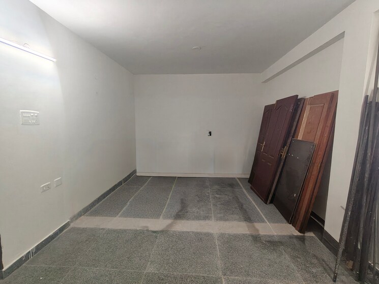 Room, gopalapuram Commercial Office Space 1500 Sq.Ft. In Gopalapuram Chennai 8987435