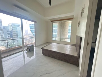 Room in 3 BHK Apartment at Indiabulls Sky Forest, Lower Parel – for Rent