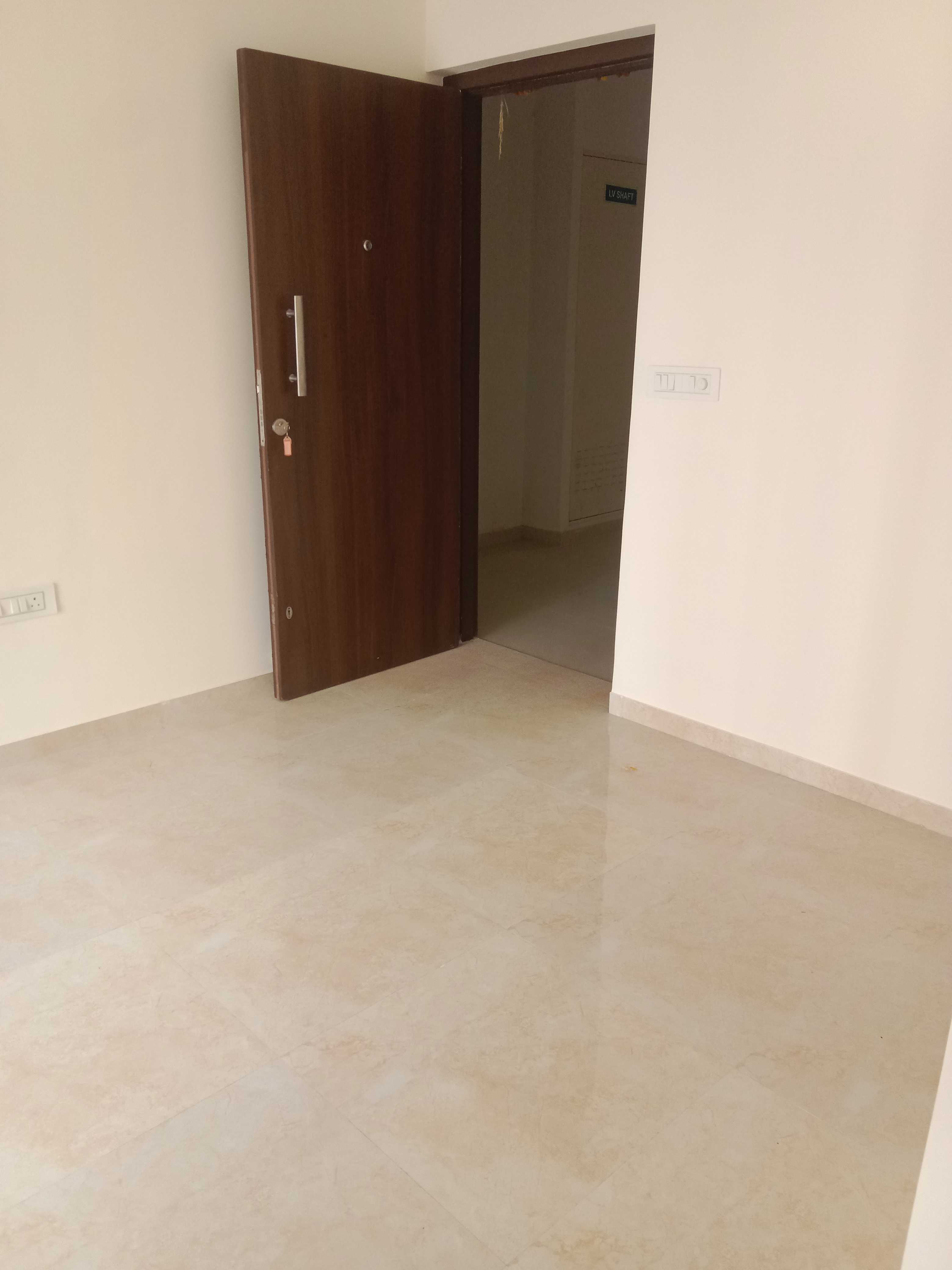 2 BHK Apartment For Rent in Sunteck West World