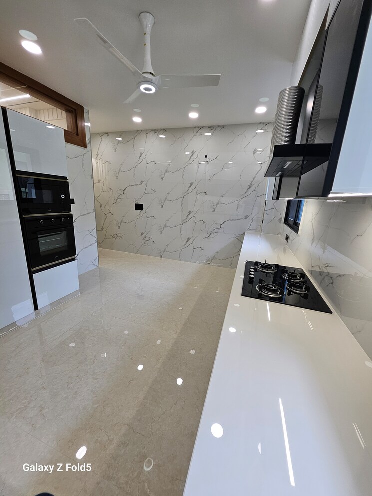 Kitchen, sector 46 4 Bedroom 350 Sq.Yd. Builder Floor In Sector 46 Faridabad 8987477