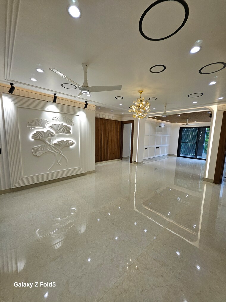 undefined, sector 46 4 Bedroom 350 Sq.Yd. Builder Floor In Sector 46 Faridabad 8987477