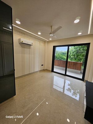 Staircase in 4 BHK Builder Floor at Sector 46 – for Sale