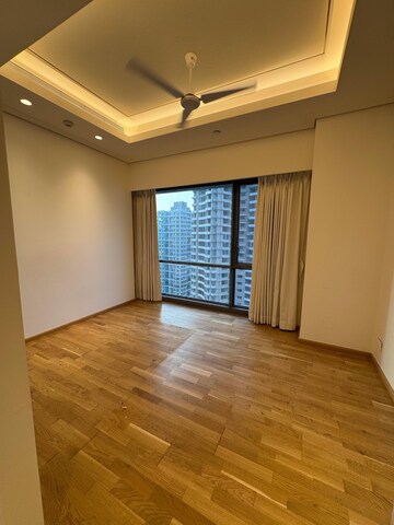 Room in 3 BHK Apartment at Lodha The World Towers World One Tier 2, Worli – for Rent