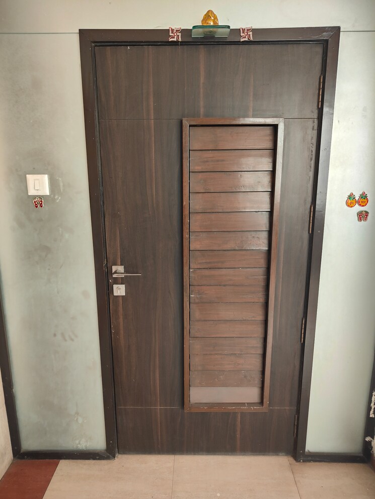 Other, adajan 3 Bedroom 1750 Sq.Ft. Apartment In Adajan Surat 8987524