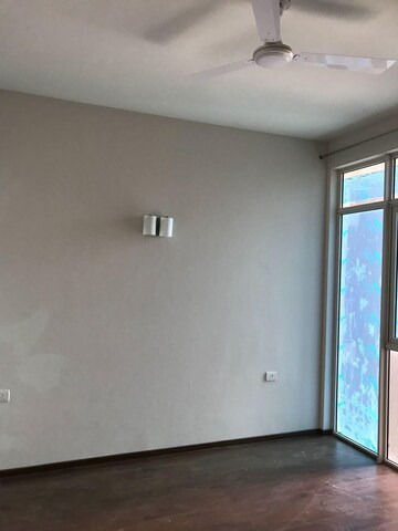 Room in 3.5 BHK Apartment at Ireo Victory Valley, Sector 67 – for Rent