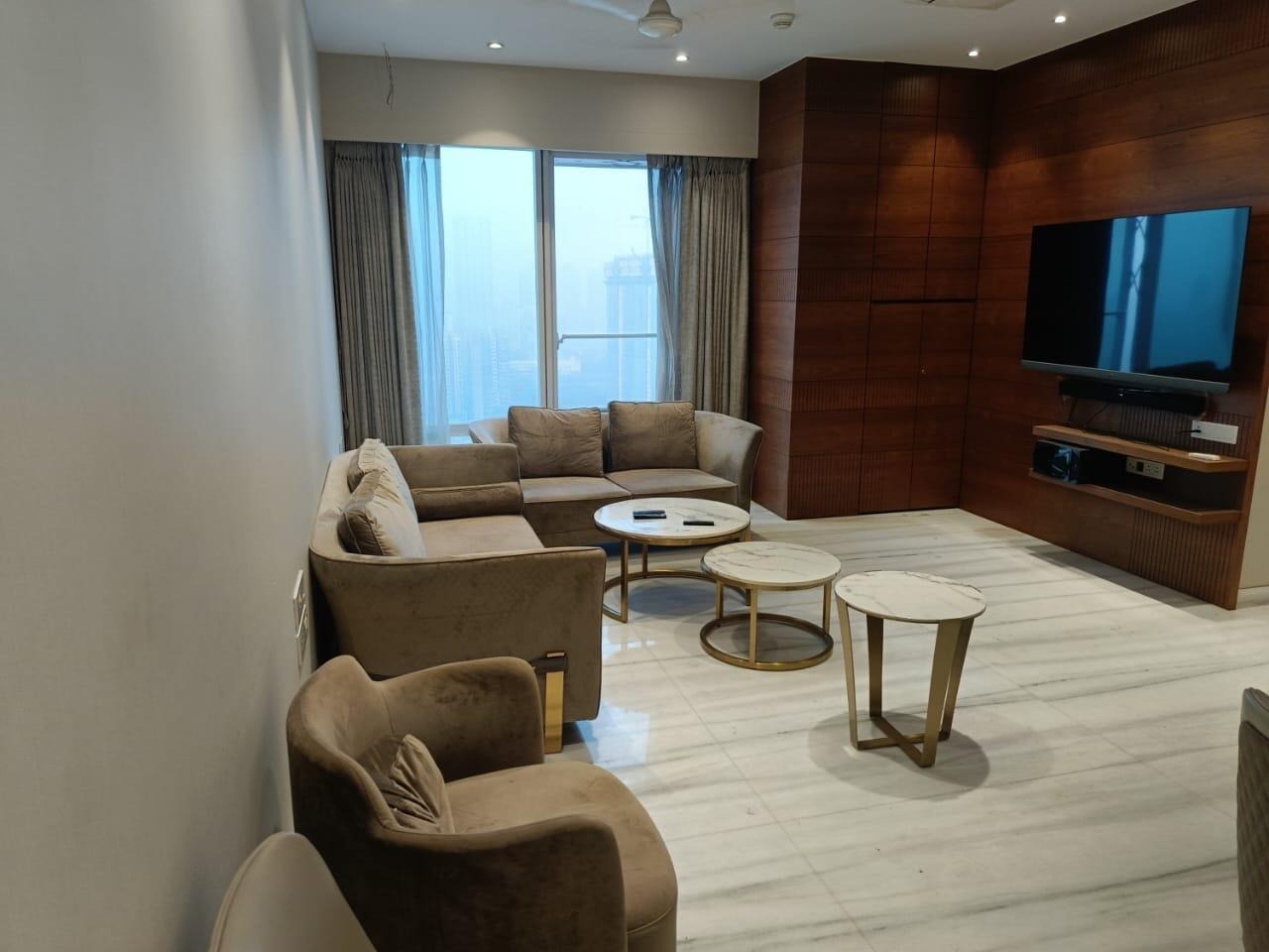 3 BHK + Servant Room Apartment For Rent in Indiabulls Blu